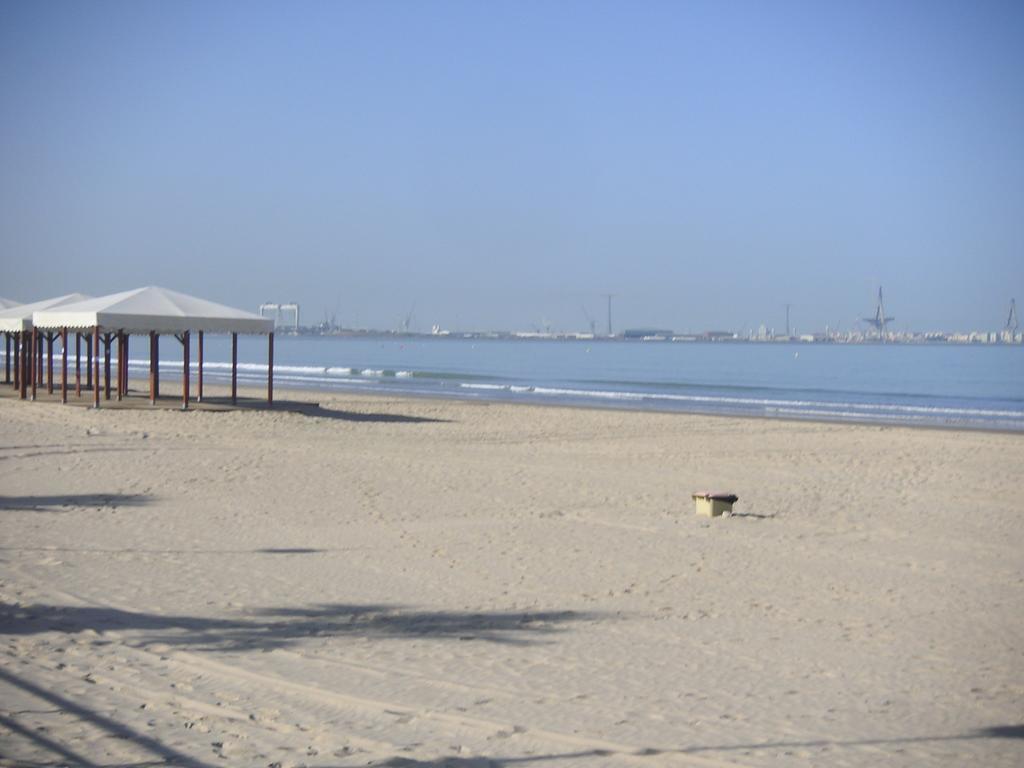 Apartamentos Playa Valdelagrana El Puerto de Santa Maria Exterior photo